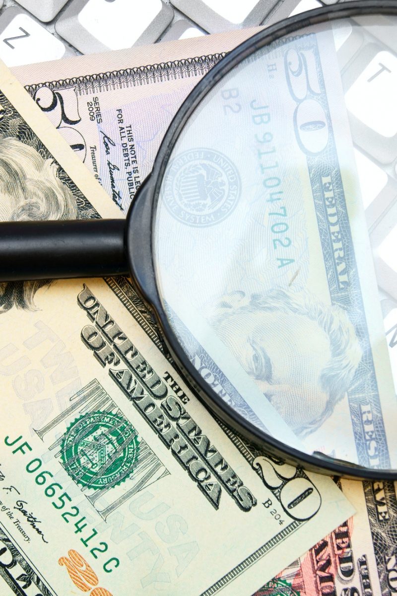 Money and magnifier for the keyboard.